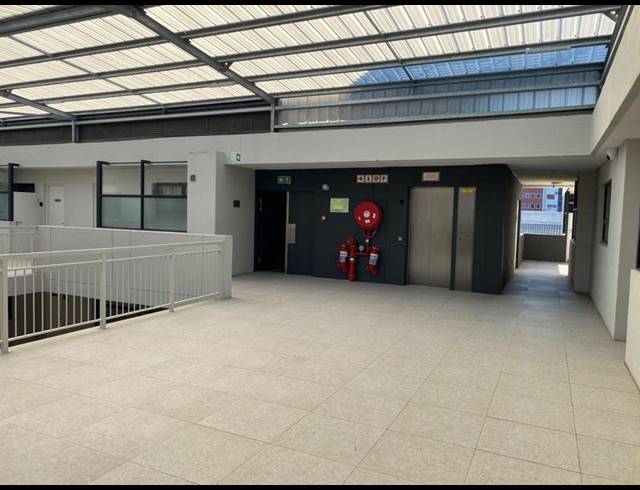 2 BEDROOM APARTMENT FOR SALE IN UMHLANGA RIDGE